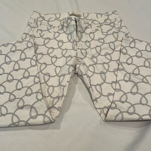 Women’s CABI White Black Allover Rope Design Fitted Stretch Capri Crop Jeans